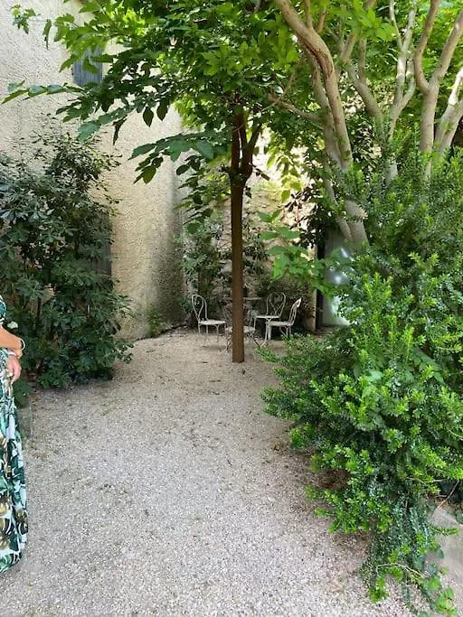 Appartement eygalieres avec petit jardin Eygalières